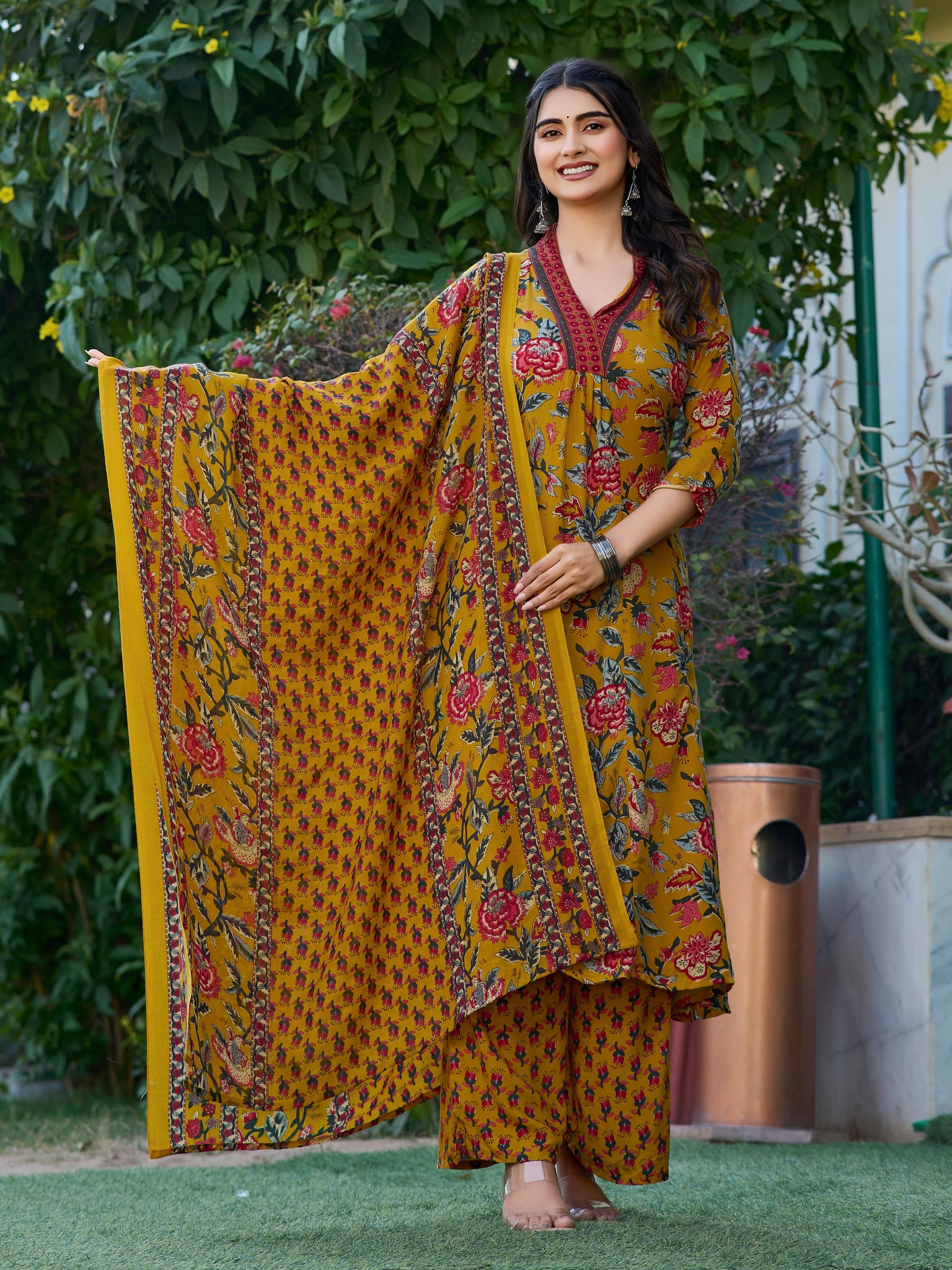 YAGNIK FASHION Women Viscose Rayon Kurta Sets - Yagnik Fashion