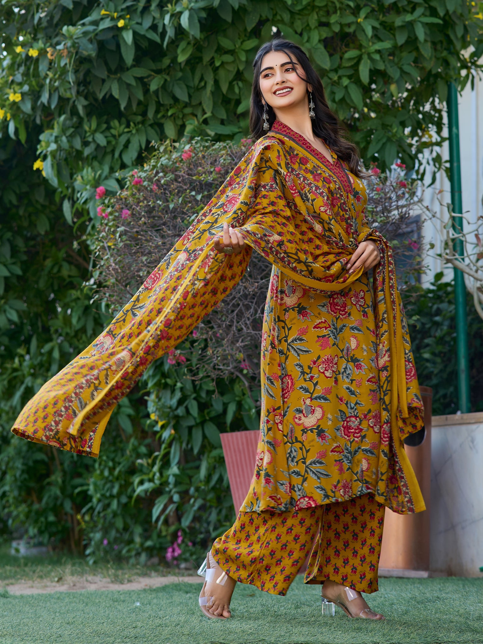 YAGNIK FASHION Women Viscose Rayon Kurta Sets - Yagnik Fashion
