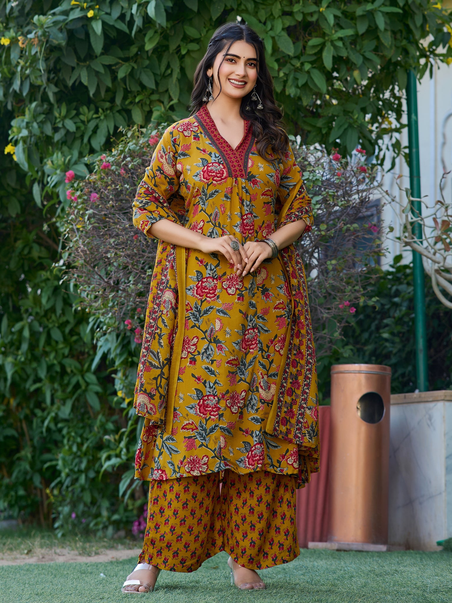 YAGNIK FASHION Women Viscose Rayon Kurta Sets - Yagnik Fashion