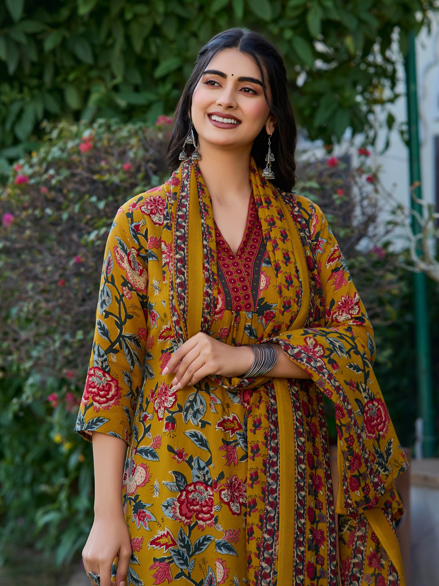 YAGNIK FASHION Women Viscose Rayon Kurta Sets - Yagnik Fashion