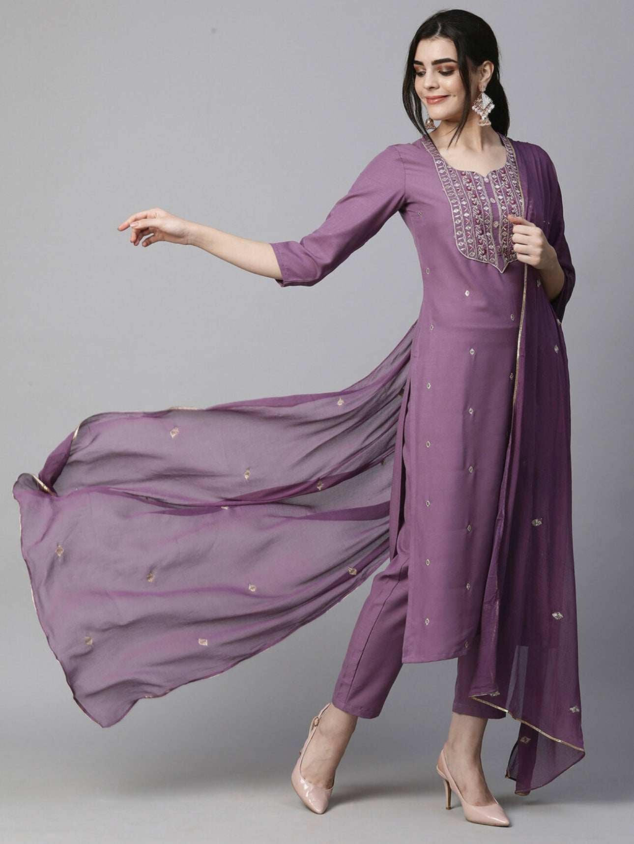 Women Ethnic Motifs Embroidered Regular Thread Work Kurta with Trousers & With Dupatta - Yagnik Fashion
