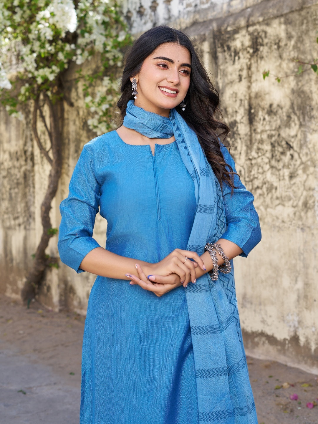 YAGNIK FASHION Women Viscose Rayon Kurta Sets - Yagnik Fashion