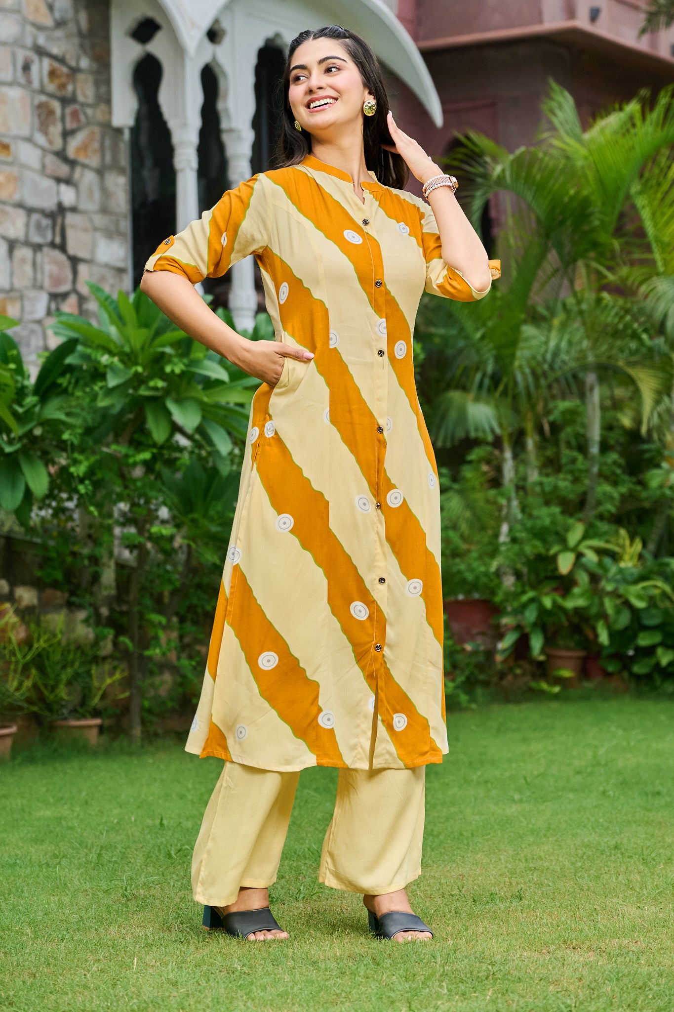 YAGNIK FASHION Ethnic Motifs Printed Mandarin Collar A-Line Kurta With Trouser - Yagnik Fashion