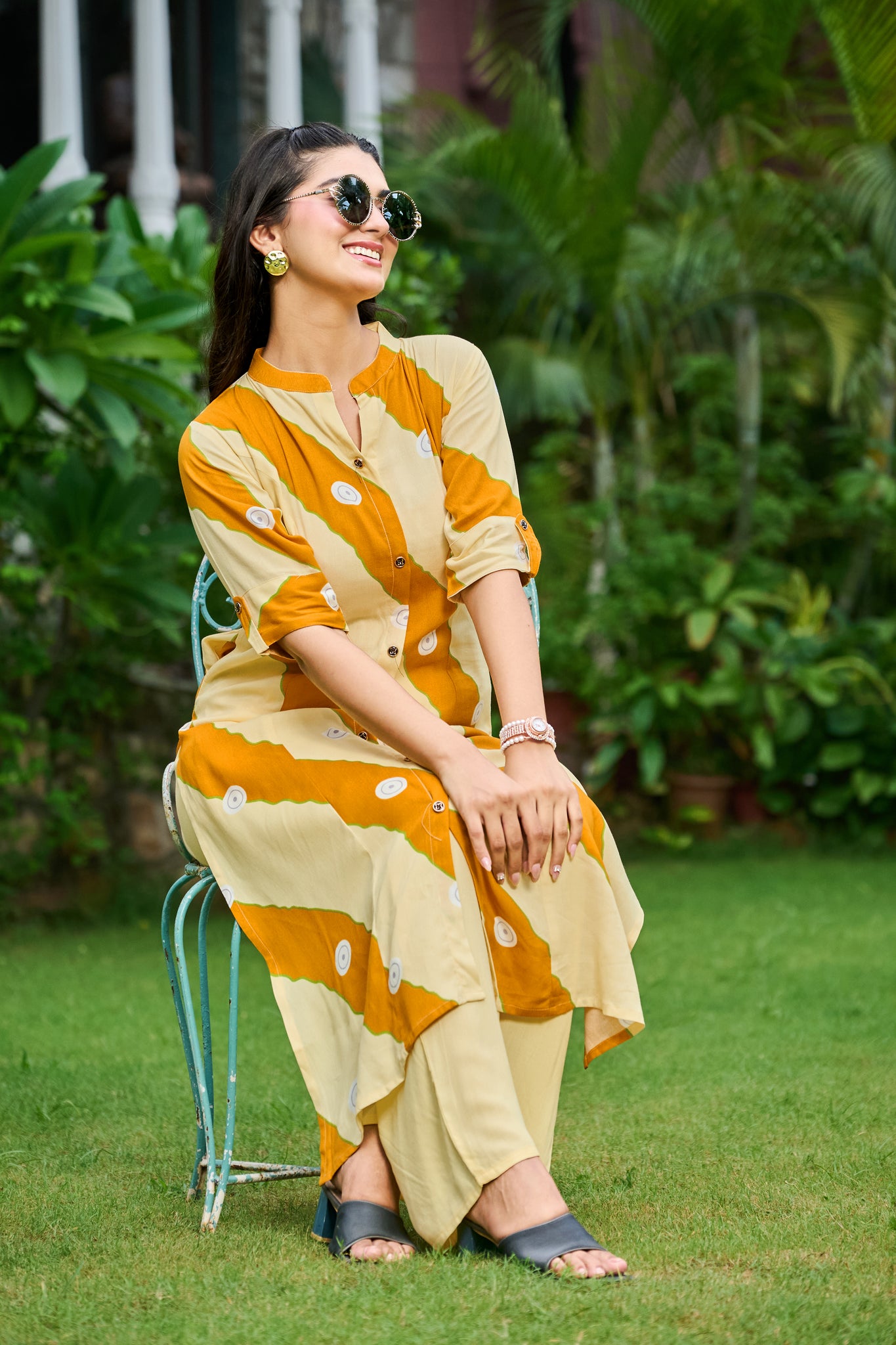 YAGNIK FASHION Ethnic Motifs Printed Mandarin Collar A-Line Kurta With Trouser - Yagnik Fashion