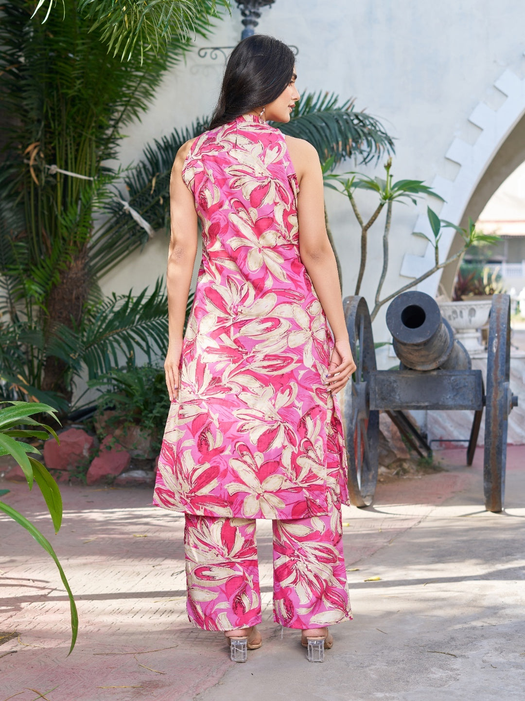 YAGNIK FASHION Floral Printed Straight Kurta With Palazzos - Yagnik Fashion