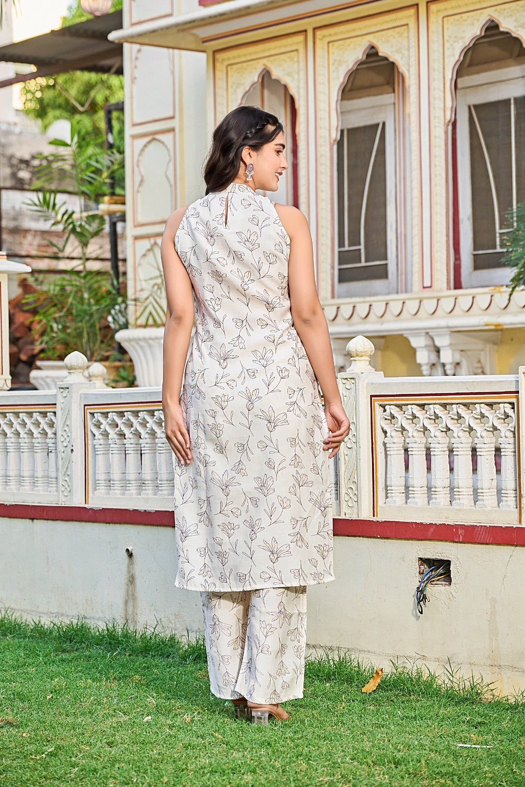 YAGNIK FASHION Women geometric Printed SLEVELESS Regular Kurta with Trousers