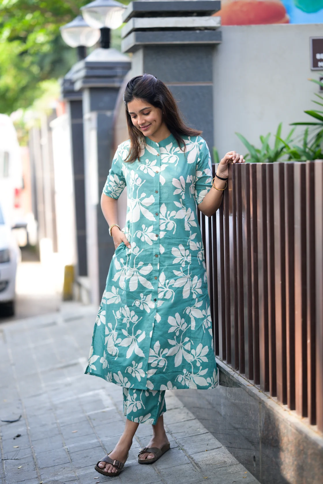 YAGNIK FASHION Women Floral Printed Mandarin Collar Regular Kurta with Trousers - Yagnik Fashion