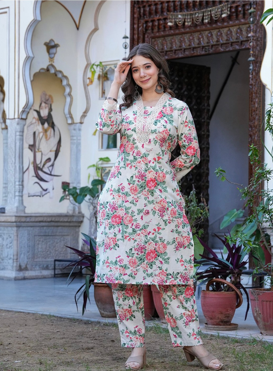 YAGNIK FASHION Women White Viscose Rayon Kurta Sets - Yagnik Fashion