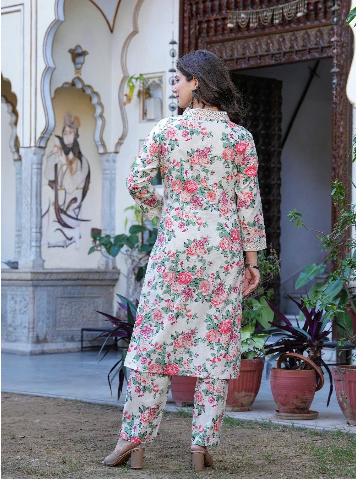 YAGNIK FASHION Women White Viscose Rayon Kurta Sets - Yagnik Fashion