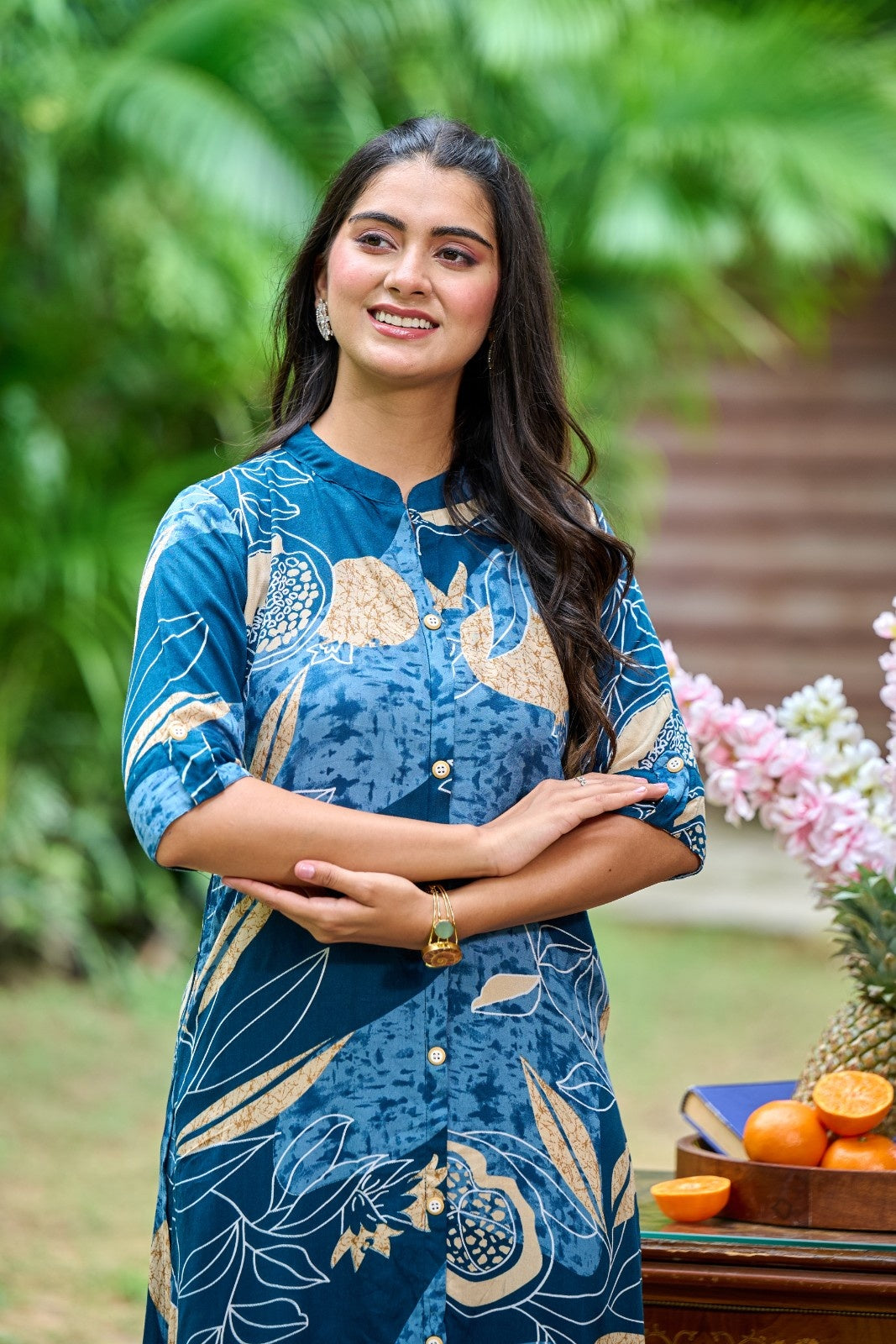 YAGNIK FASHION Women Floral Printed Mandarin Collar Regular Kurta with Trousers