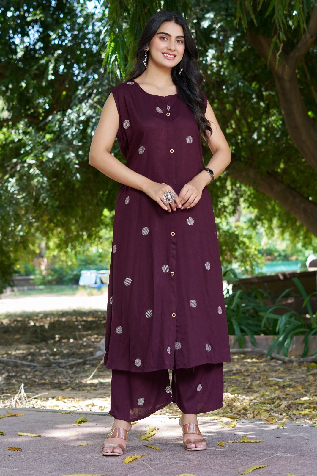 YAGNIK FASHION Women geometric Printed  sleeveless Regular Kurta with Trousers