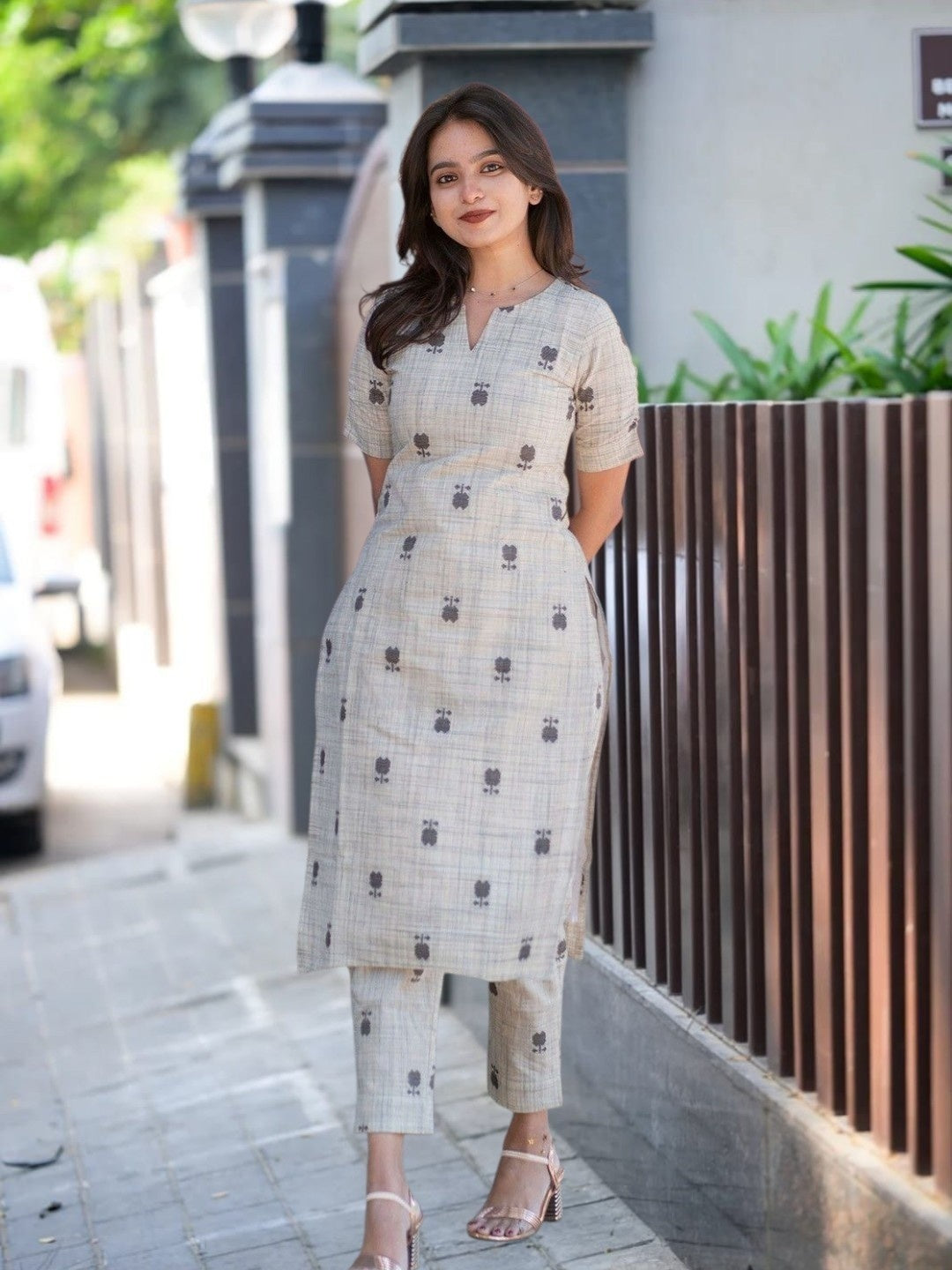 YAGNIK FASHION Women Floral Printed  Regular Kurta with Trousers