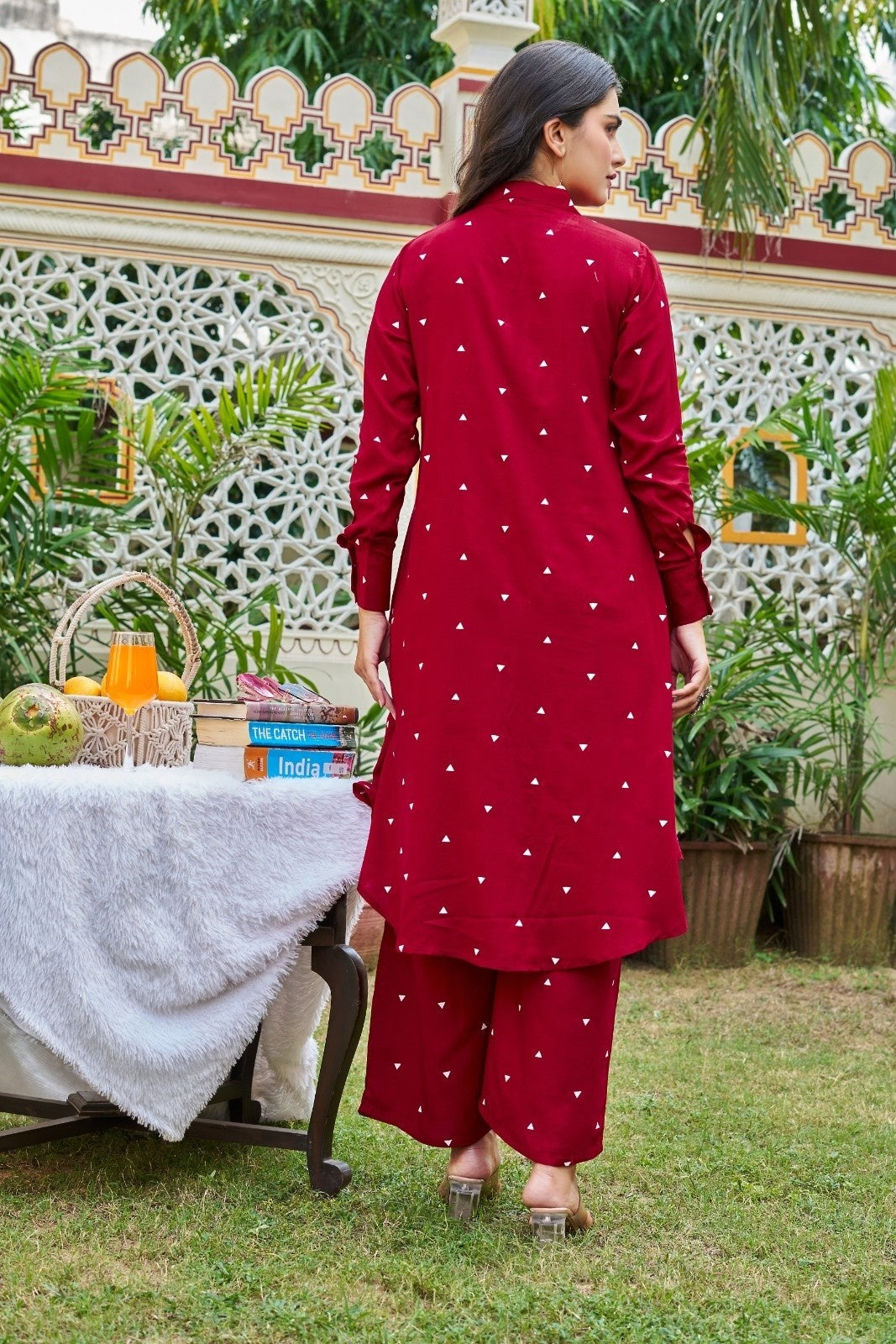 YAGNIK FASHION Women Floral Printed Mandarin Collar Regular Kurta with Trousers