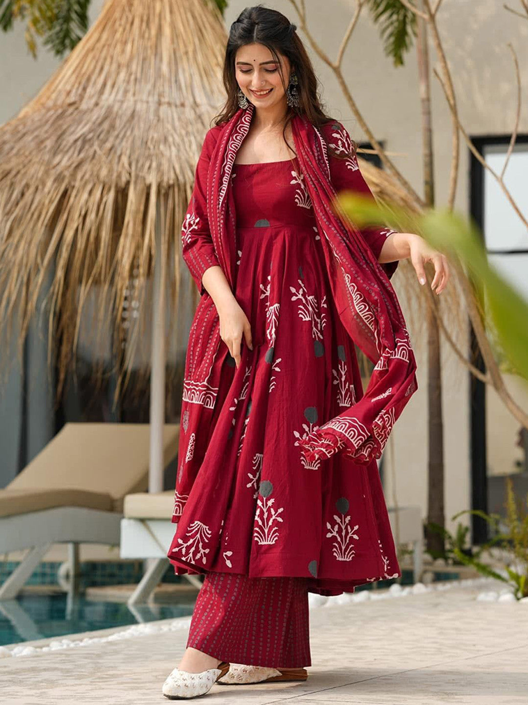 YAGNIK FASHION GIYANA Floral Printed Round-Neck Anarkali Kurta With Palazzos & Dupatta