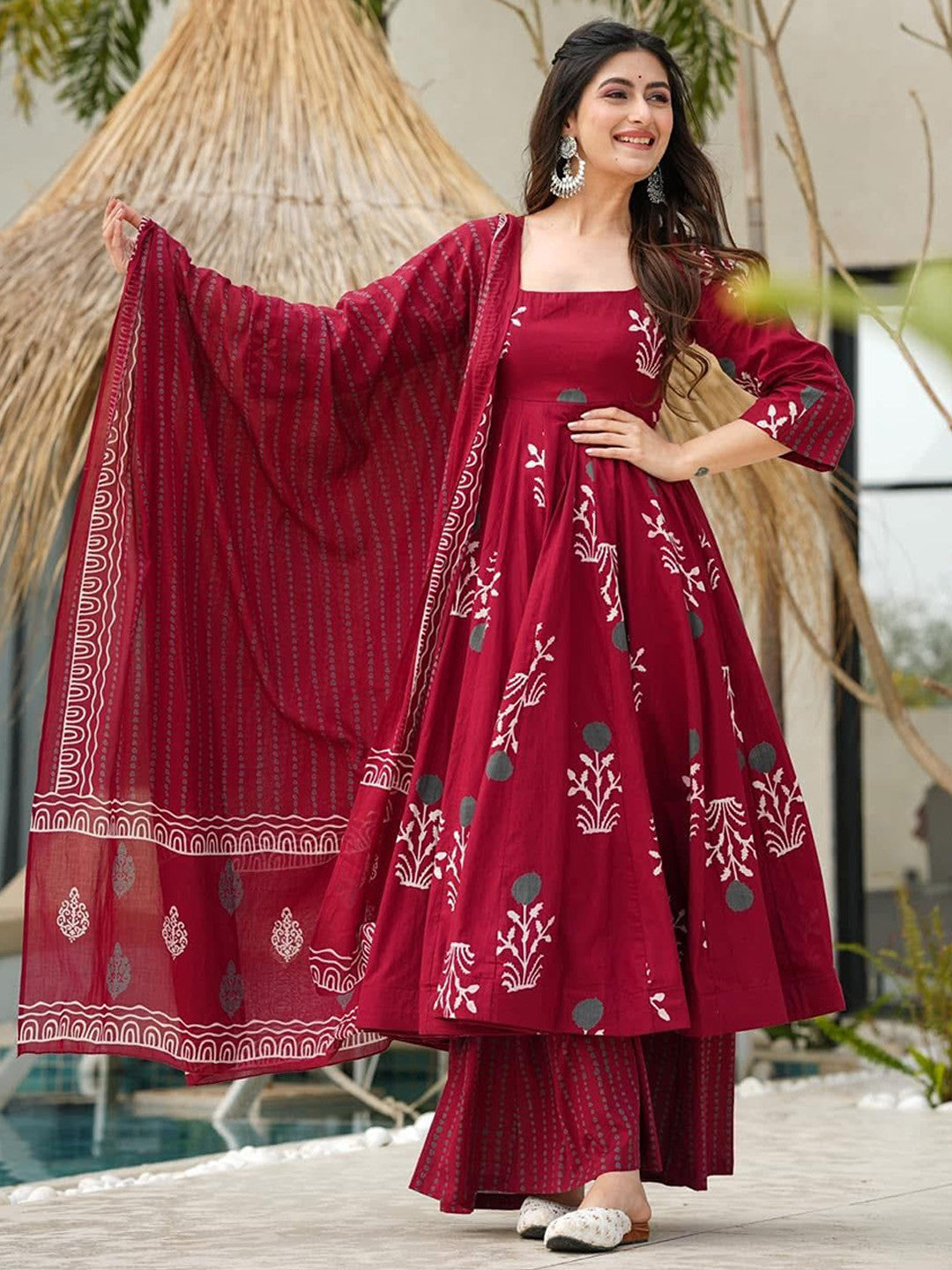YAGNIK FASHION GIYANA Floral Printed Round-Neck Anarkali Kurta With Palazzos & Dupatta